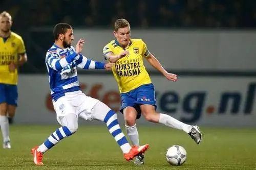 队员们表演 队员们表演