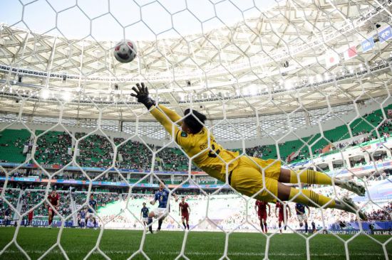 中的优秀球 中的优秀球