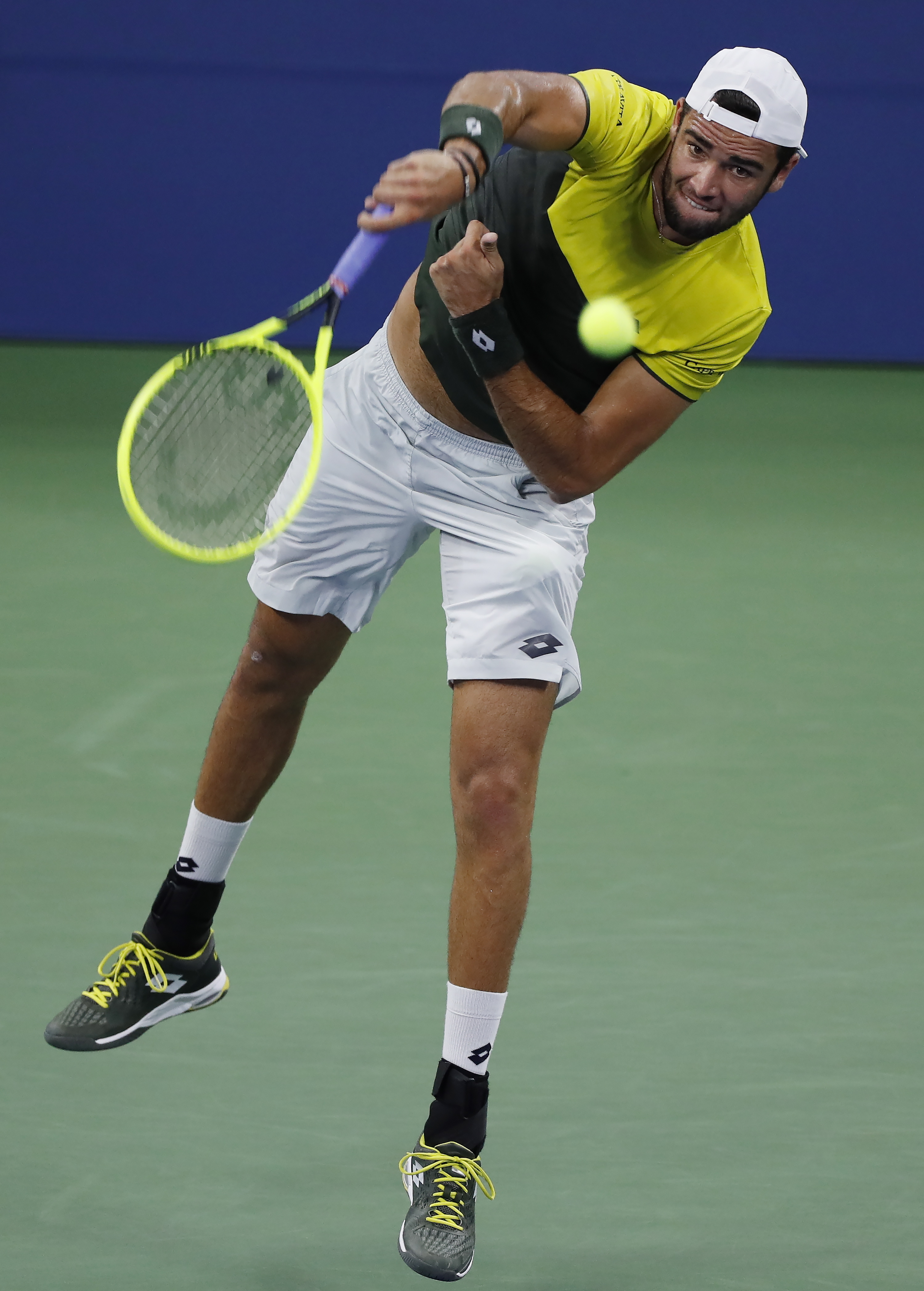 先以三人围 先以三人围